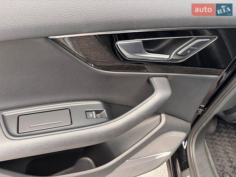 Внедорожник / Кроссовер Audi Q7 2019 в Киеве