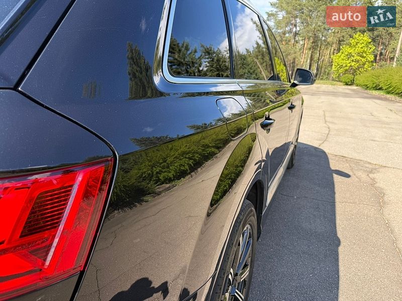 Внедорожник / Кроссовер Audi Q7 2019 в Киеве