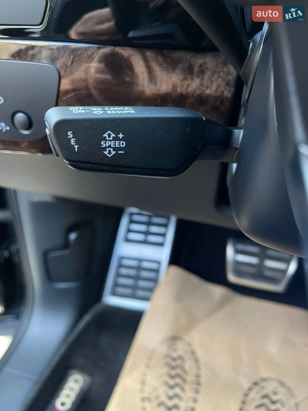Audi Q7 2016 VIN WA1LAAF70HD012698 фото оголошення 10 з 29