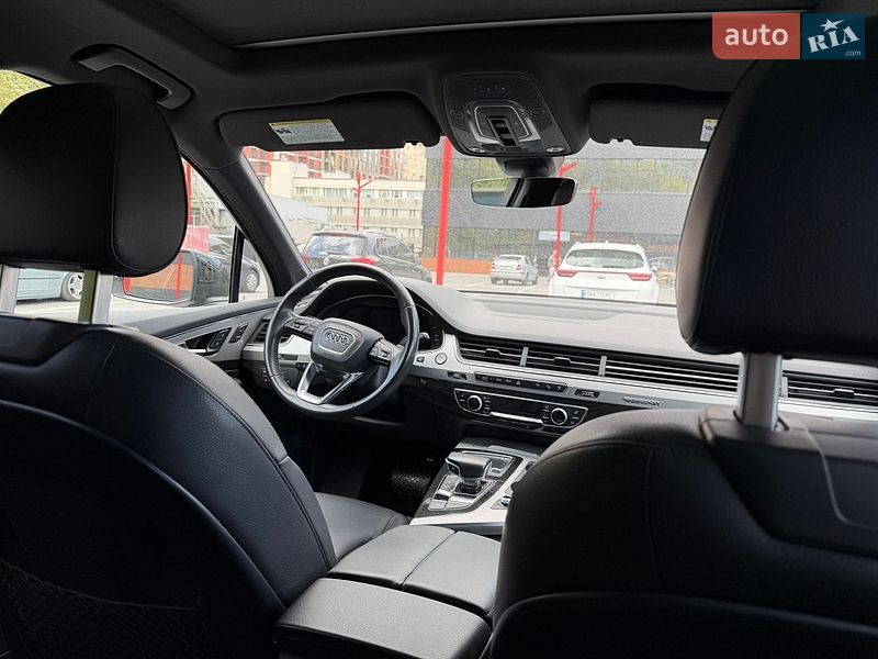 Позашляховик / Кросовер Audi Q7 2017 в Києві