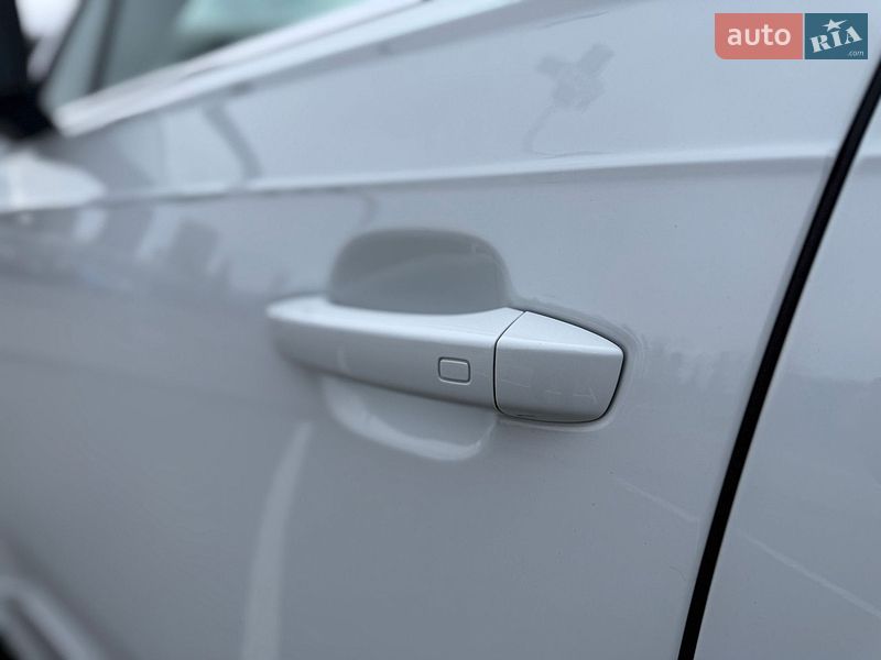 Внедорожник / Кроссовер Audi Q7 2022 в Киеве