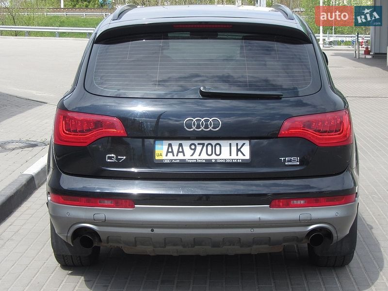 Позашляховик / Кросовер Audi Q7 2012 в Києві