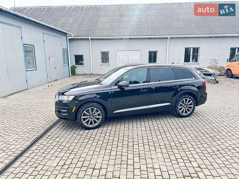 Позашляховик / Кросовер Audi Q7 2018 в Нововолинську