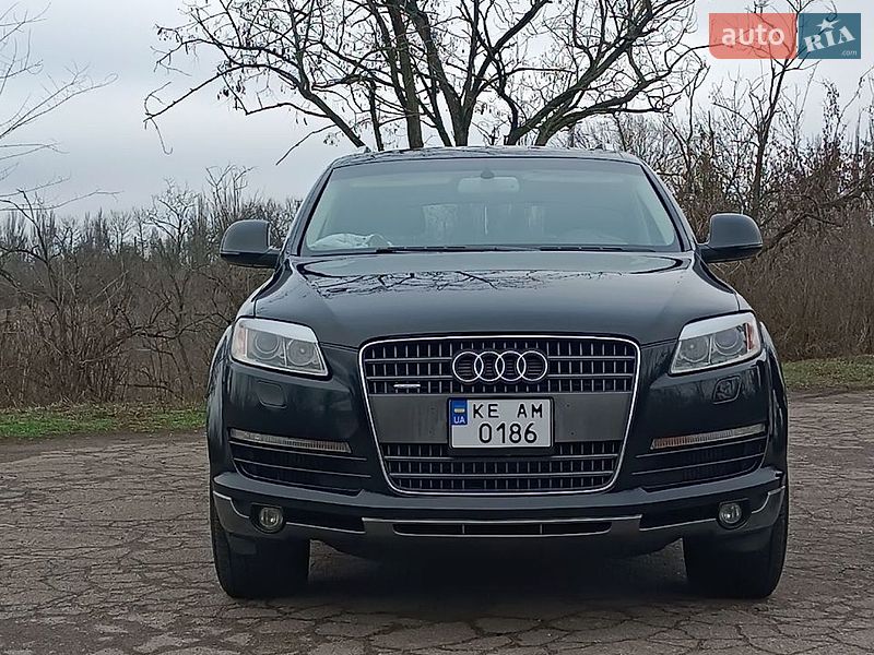 Внедорожник / Кроссовер Audi Q7 2007 в Никополе