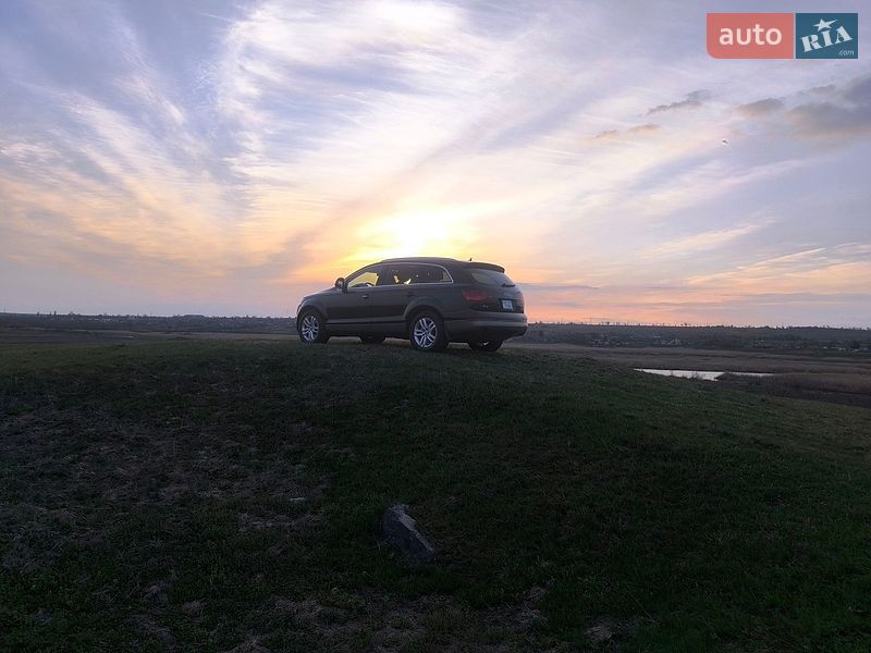 Внедорожник / Кроссовер Audi Q7 2007 в Никополе