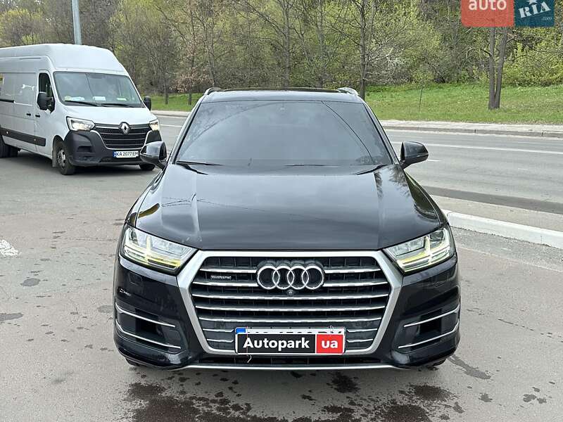 Внедорожник / Кроссовер Audi Q7 2016 в Киеве