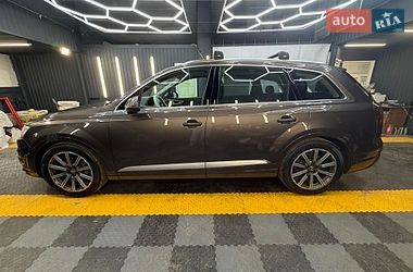 Позашляховик / Кросовер Audi Q7 2016 в Києві