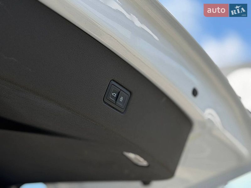 Внедорожник / Кроссовер Audi Q7 2017 в Львове