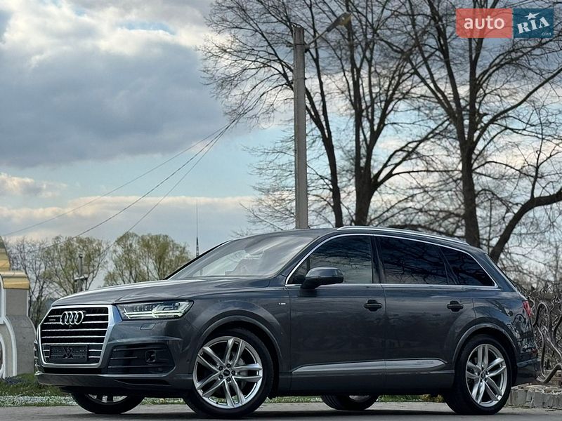 Внедорожник / Кроссовер Audi Q7 2017 в Дрогобыче