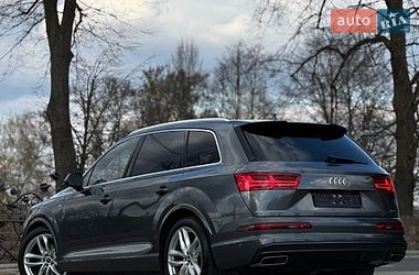 Внедорожник / Кроссовер Audi Q7 2017 в Дрогобыче