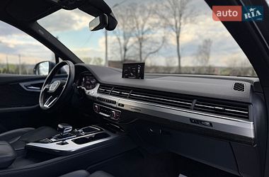 Внедорожник / Кроссовер Audi Q7 2017 в Дрогобыче