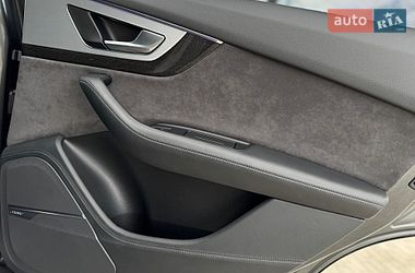 Внедорожник / Кроссовер Audi Q7 2017 в Дрогобыче