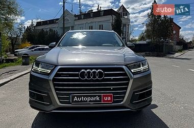 Позашляховик / Кросовер Audi Q7 2016 в Києві