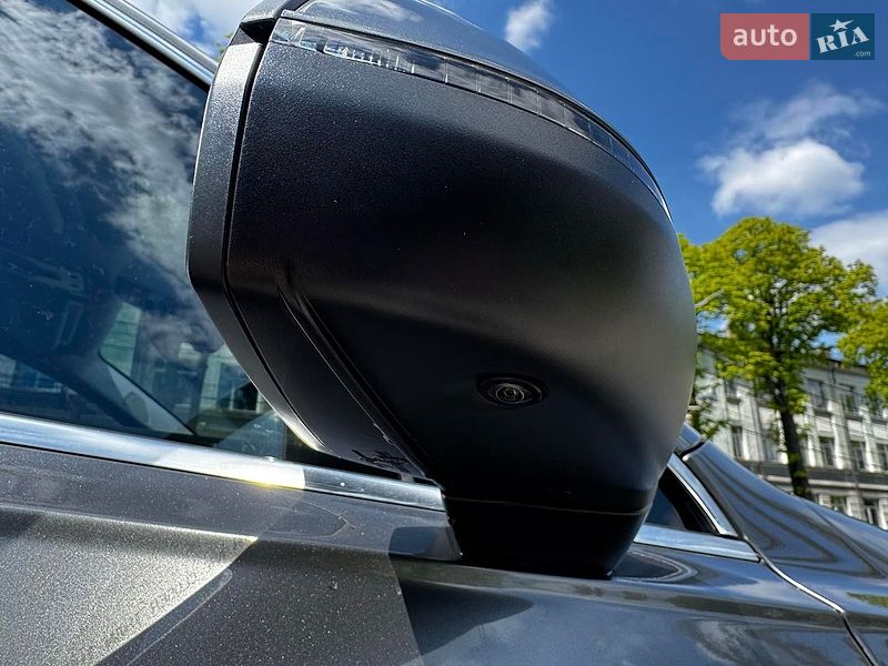 Позашляховик / Кросовер Audi Q7 2016 в Києві
