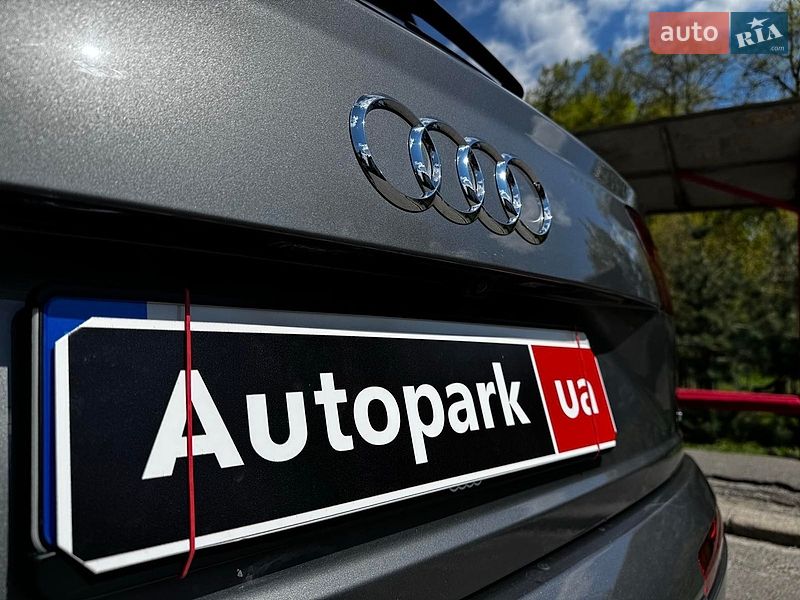 Позашляховик / Кросовер Audi Q7 2016 в Києві