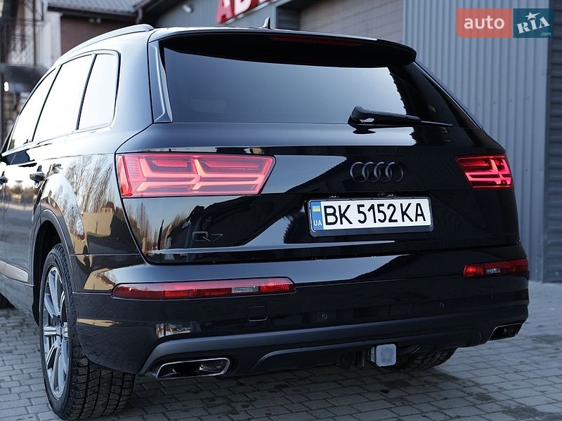 Внедорожник / Кроссовер Audi Q7 2016 в Сарнах