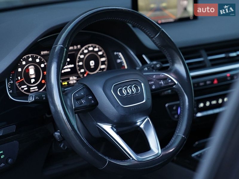 Внедорожник / Кроссовер Audi Q7 2016 в Сарнах