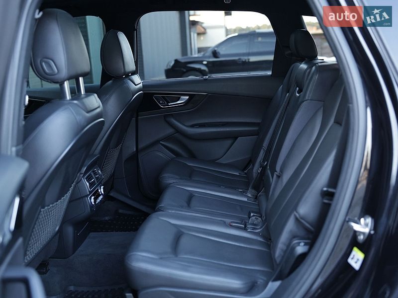 Внедорожник / Кроссовер Audi Q7 2016 в Сарнах