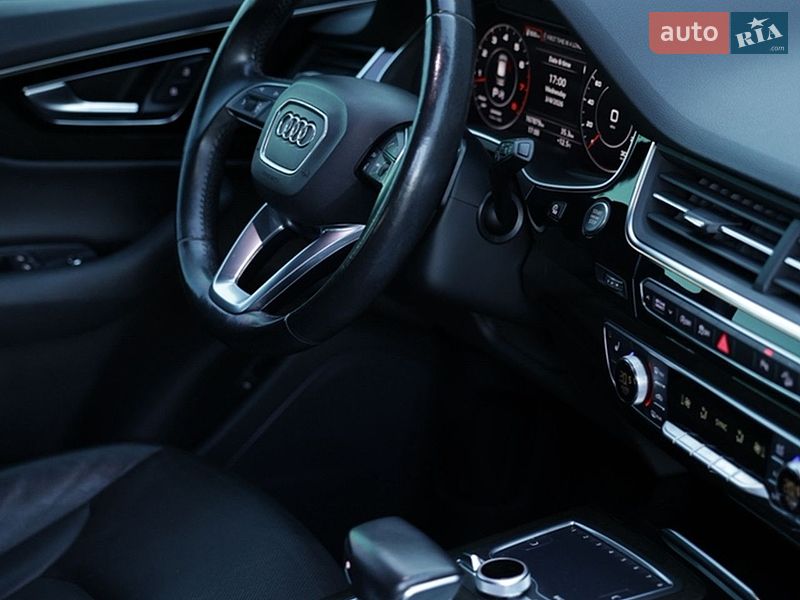 Внедорожник / Кроссовер Audi Q7 2016 в Сарнах