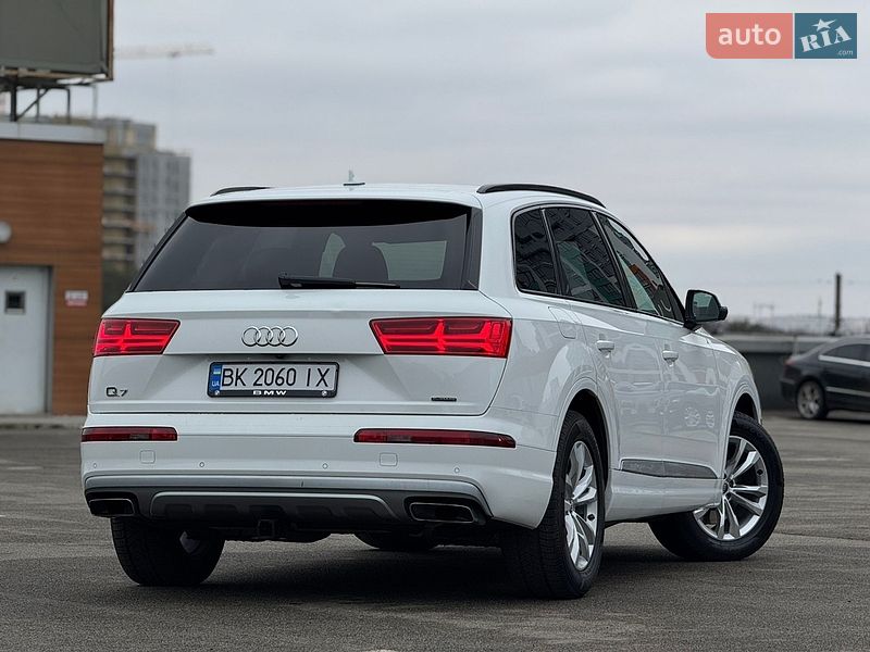Внедорожник / Кроссовер Audi Q7 2017 в Киеве