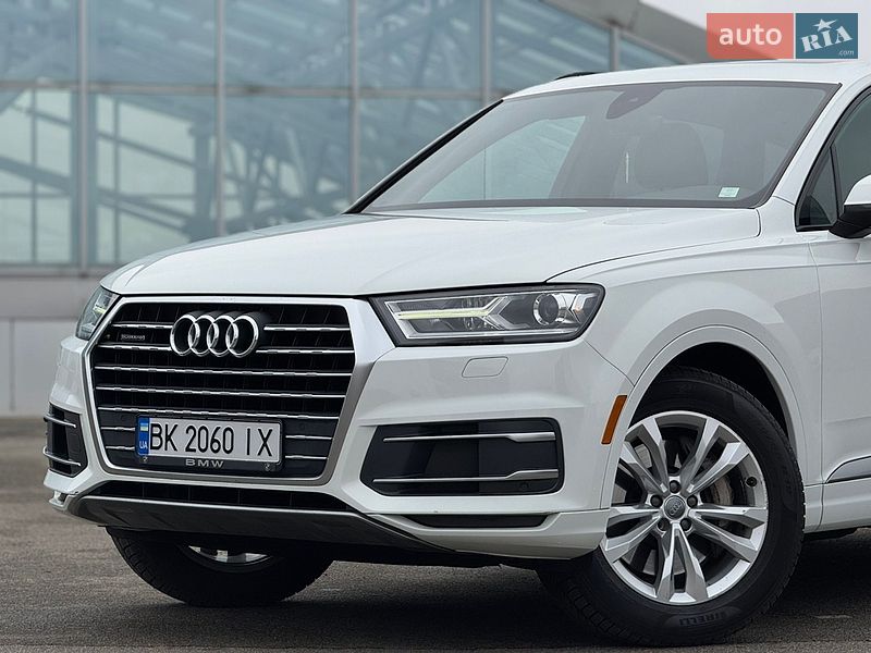 Внедорожник / Кроссовер Audi Q7 2017 в Киеве