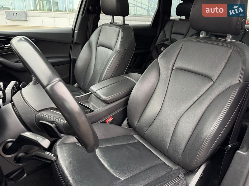Внедорожник / Кроссовер Audi Q7 2017 в Киеве