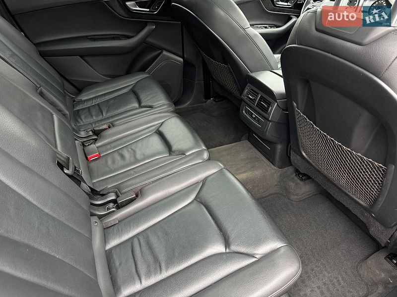 Внедорожник / Кроссовер Audi Q7 2017 в Киеве