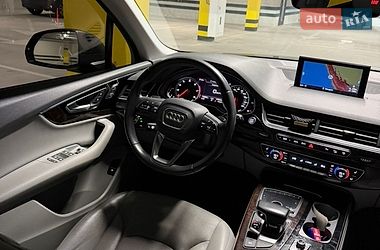 Позашляховик / Кросовер Audi Q7 2016 в Дніпрі