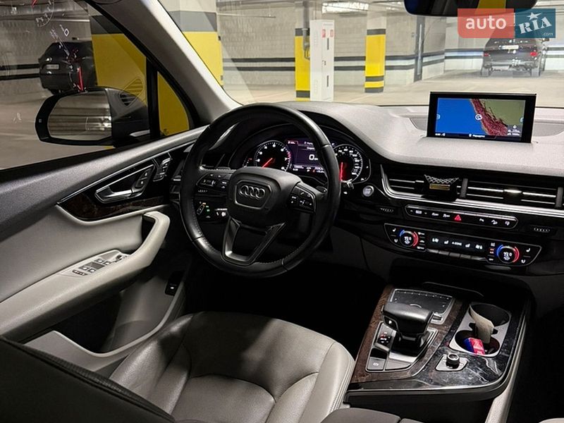 Позашляховик / Кросовер Audi Q7 2016 в Дніпрі