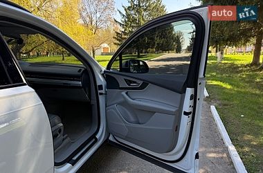 Внедорожник / Кроссовер Audi Q7 2018 в Киеве