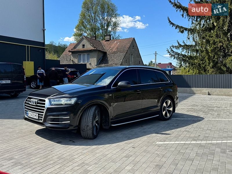 Внедорожник / Кроссовер Audi Q7 2016 в Кременце