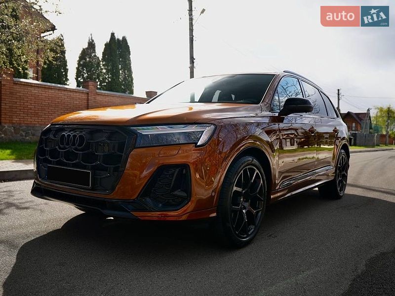 Внедорожник / Кроссовер Audi Q7 2024 в Киеве