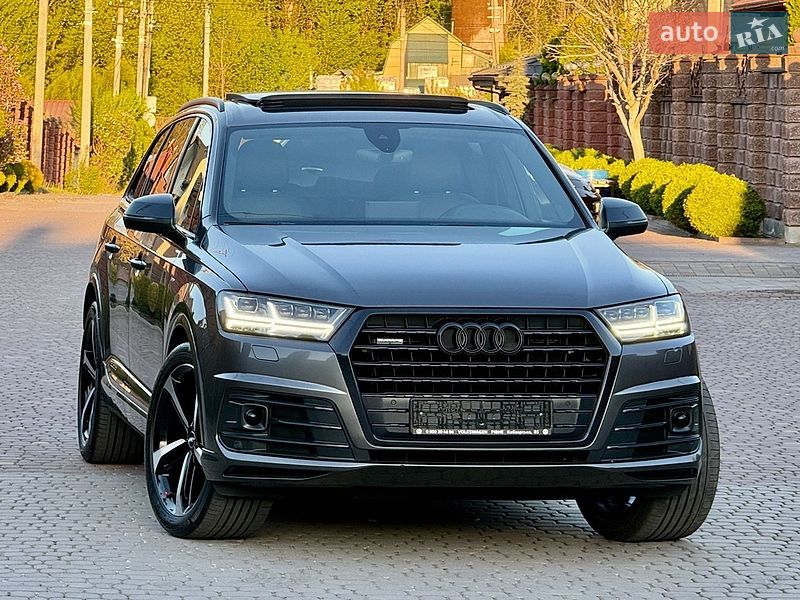 Позашляховик / Кросовер Audi Q7 2018 в Рівному