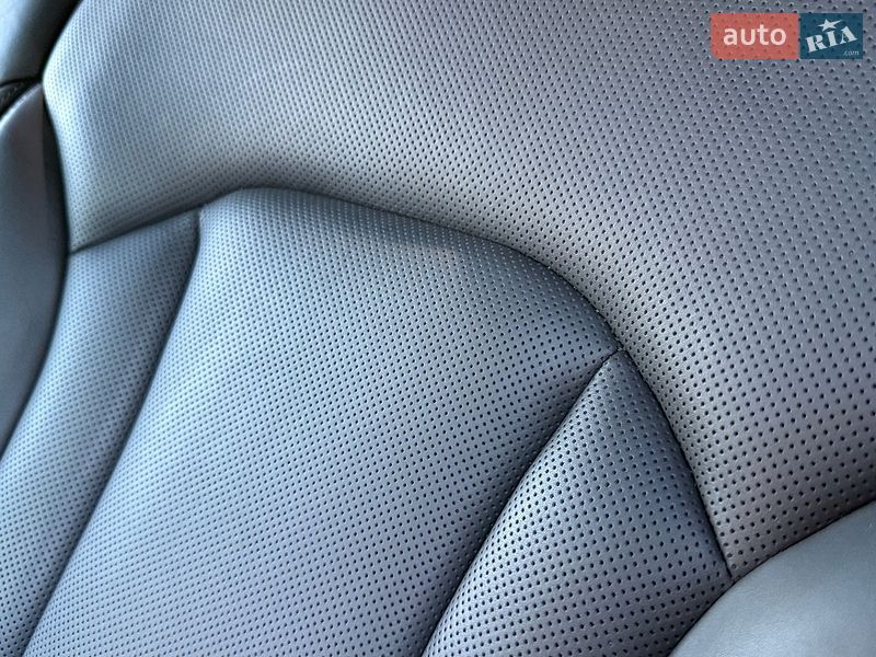 Позашляховик / Кросовер Audi Q7 2018 в Рівному