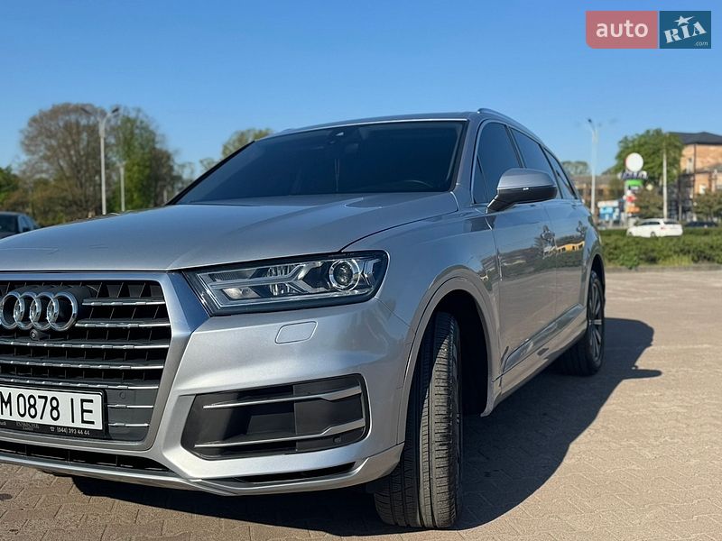 Внедорожник / Кроссовер Audi Q7 2017 в Житомире