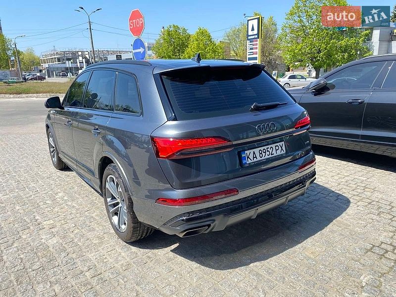 Позашляховик / Кросовер Audi Q7 2026 в Дніпрі