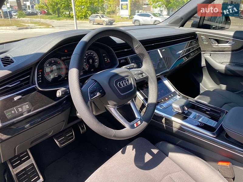 Позашляховик / Кросовер Audi Q7 2026 в Дніпрі