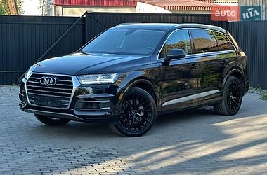 Внедорожник / Кроссовер Audi Q7 2017 в Сарнах