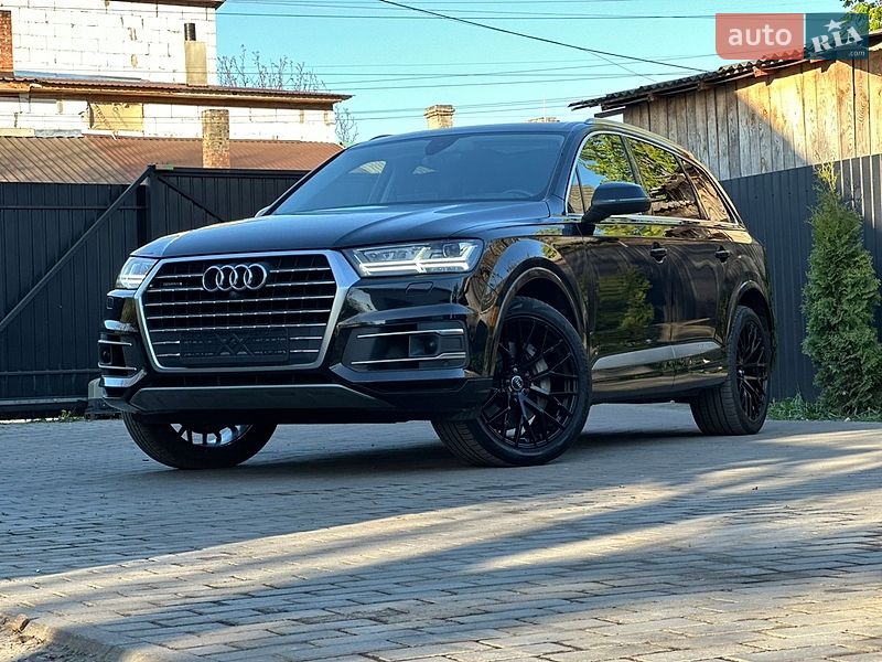 Внедорожник / Кроссовер Audi Q7 2017 в Сарнах