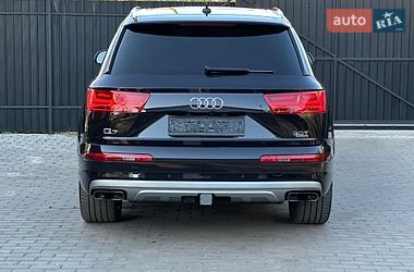 Внедорожник / Кроссовер Audi Q7 2017 в Сарнах