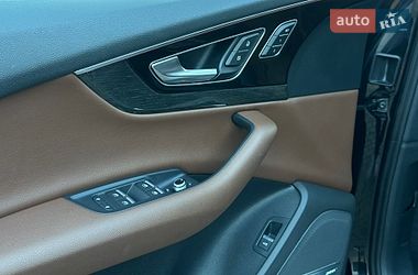 Внедорожник / Кроссовер Audi Q7 2017 в Сарнах