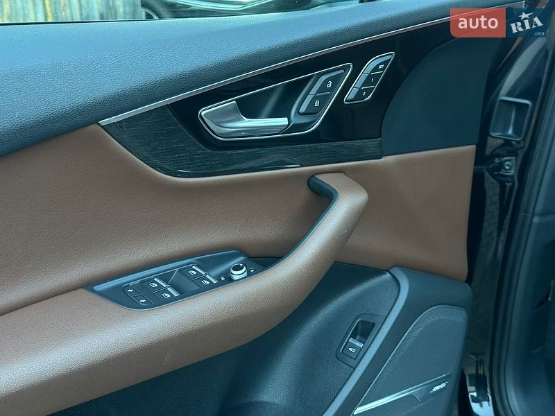 Внедорожник / Кроссовер Audi Q7 2017 в Сарнах
