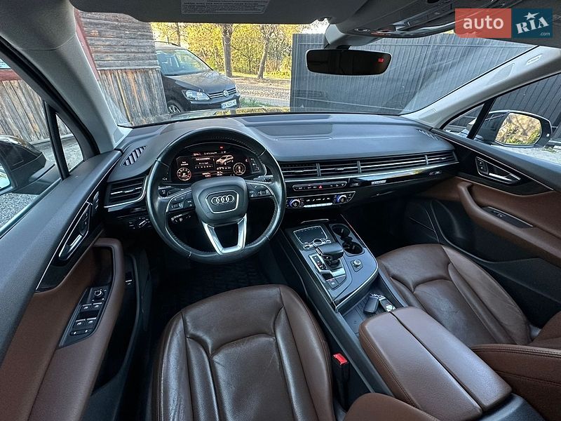 Внедорожник / Кроссовер Audi Q7 2017 в Сарнах