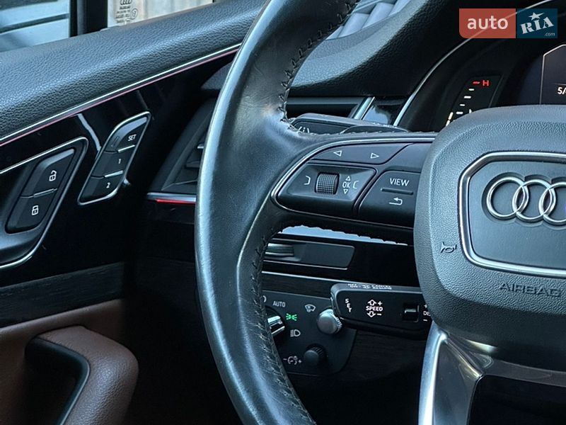 Внедорожник / Кроссовер Audi Q7 2017 в Сарнах