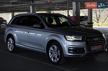 Внедорожник / Кроссовер Audi Q7 2018 в Киеве