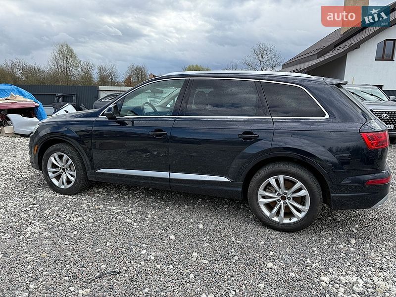 Внедорожник / Кроссовер Audi Q7 2016 в Яворове