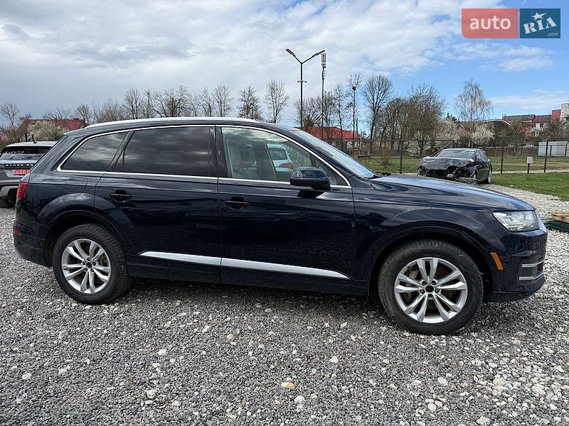 Внедорожник / Кроссовер Audi Q7 2016 в Яворове