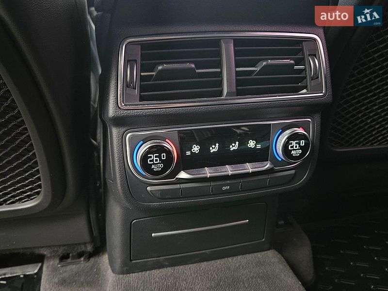 Внедорожник / Кроссовер Audi Q7 2016 в Каменец-Подольском
