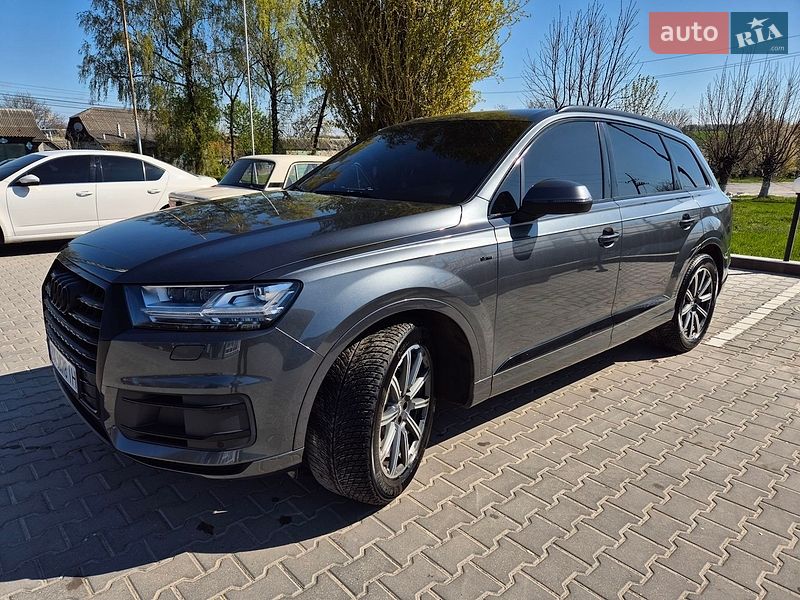 Внедорожник / Кроссовер Audi Q7 2016 в Каменец-Подольском
