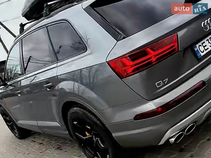 Внедорожник / Кроссовер Audi Q7 2017 в Черновцах